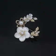 桜ブローチ　フラワーモチーフブローチ