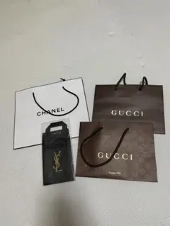 ショッパー  CHANEL GUCCI