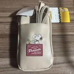 新品　スヌーピースマートフォンポーチ