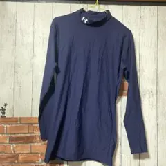 UNDER ARMOUR ネイビー アンダーシャツ