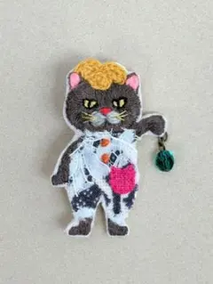 赤鼻の黒猫刺繍ブローチB-1（プレゼントだよ！）