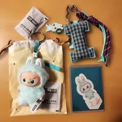 PIN FOR LOVE イニシャル ラブブ【I】 チャーム 2点セット