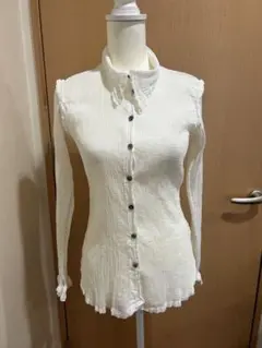 ⭐️本日限定価格⭐️meイッセイミヤシースルークレープ白ブラウス極美品⭐️のサムネイル