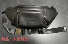 カラーブラック COACH ボディーバック