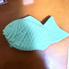 鯛型シリコンコインケース ミントグリーン