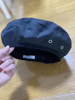 黒いナイロンベレー帽 通気孔付き