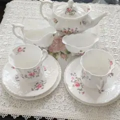 ロイヤルアルバート ニューカントリーローズ 4セット - メルカリ