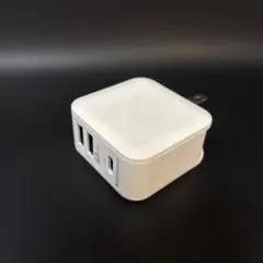 ホワイト 3ポート USB充電器　20w 管理番：②2