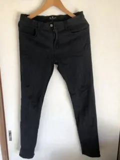 Deviluse ブラック スリムフィット デニムパンツ 32