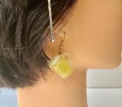 ビールジョッキと焼き鳥のピアス