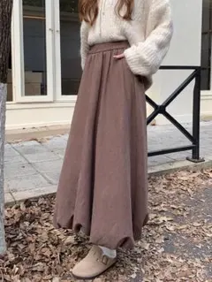 秋冬にぴったりロングスカート♡裾が可愛いデートにも普段使いに