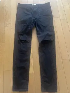 ダメージスキニーパンツ