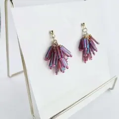 【ピアス/イヤリング】フリンジスタイル ぶどう 虹色 ハンドメイド