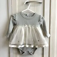 星柄のチュール付きロンパース