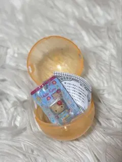 日焼けキティ ガチャガチャ