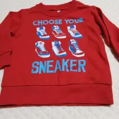 スニーカー プリント 赤 トップス