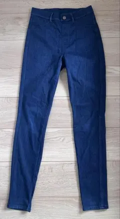 ユニクロ　ヒートテックウルトラストレッチデニムレギンスパンツ　Mサイズ　ネイビー