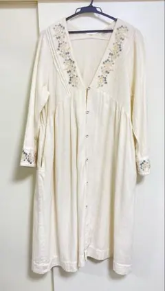 SM2 サマンサモスモス アイボリー 花柄刺繍 長袖シャツワンピース 羽織