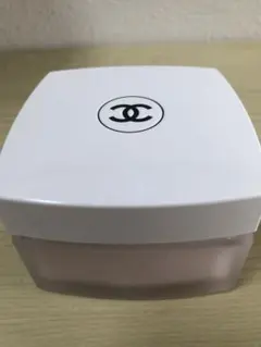 ほぼ未使用⭐︎CHANEL N°5 ナンバーファイブ ボディクリーム 150gのサムネイル