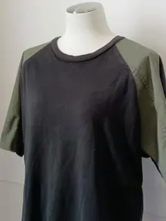 オリーブ Tシャツ