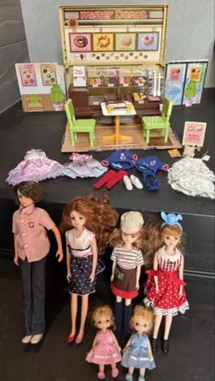 【まとめ売り】リカちゃん　ドーナツいっぱい　ミスタードーナツショップ　パパ　ママ