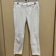 ユニクロ　ウルトラストレッチレギンスパンツ　オフホワイト