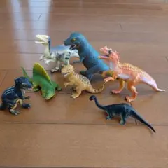 恐竜フィギュア ７体セット