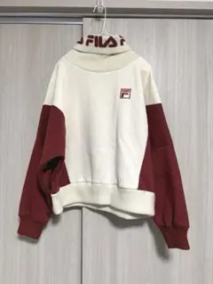 FILA ハイネック裏起毛ロゴスウェットトップス