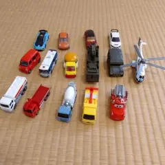 トミカ ミニカー まとめ売り 15台セットのサムネイル