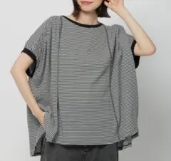 美品niko and... 袖シャーリングひんやりプルオーバー半袖 ボーダー Mのサムネイル