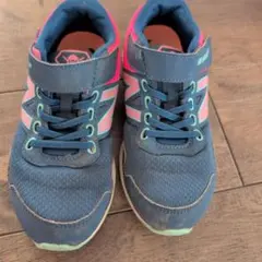 ⑧New Balance キッズスニーカー ネイビー/ピンク１９ｃｍ