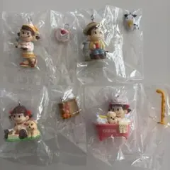 不二家　ペコちゃん　ポコちゃん　キーホルダーチャーム　4個