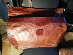 革ショルダーバッグ