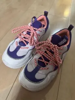 UGG 厚底スニーカーW CALLE LACEのサムネイル