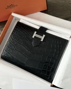新品未使用‼️エルメス折りたたみ財布ブラックのサムネイル
