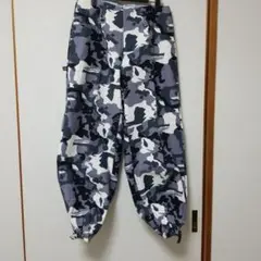 寅壱 迷彩柄 カーゴパンツ 作業着 76センチのサムネイル