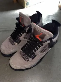 NIKE air jordan4 taupe haze トラヴィス・スコット着用