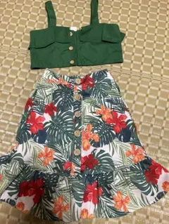 グリーントップスとフラワーフレアスカートセット 110㎝