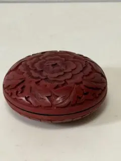 中国 堆朱 （ついしゅ）小物入れ 香合 蓋付き 漆器 彫刻 花柄 朱漆