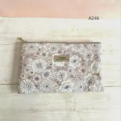 ハンドメイド＊フラットポーチ＊ピンク＊フラワー＊ボタニカル＊内ポケット付き
