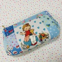 マーベルルーシーアトウェル♡水色♡パッチワークポーチのサムネイル