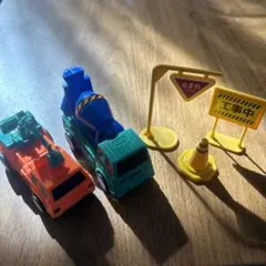 ミニカー トラック クレーン車 ミニおもちゃ付き 新品未使用のサムネイル