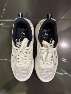 【美品】PUMA ホワイト/ネイビー スニーカー