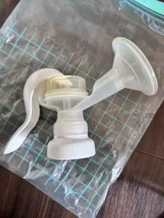 手動式母乳搾乳器 ホワイト