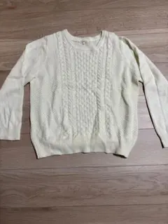 ケーブルニット長袖セーター クリーム色 サイズ1