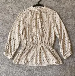 美品❗️a.v.v Mサイズ 長袖ブラウスのサムネイル