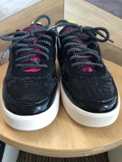 Desigual（デシグアル） グリッターディテール付き合成皮革スニーカー