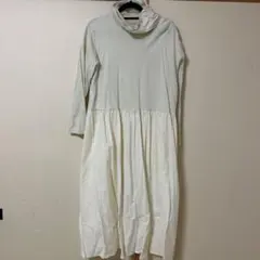 フェリシモ　リブインコンフォート ハイネックフレアロングワンピース