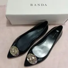 【美品】RANDA ポインテッドトゥ フラットパンプス 22.5cm ブラックのサムネイル