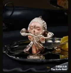 POPMART SKULLPANDA The Knife Rest